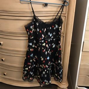 BB Dakota floral dress size 4 NWT